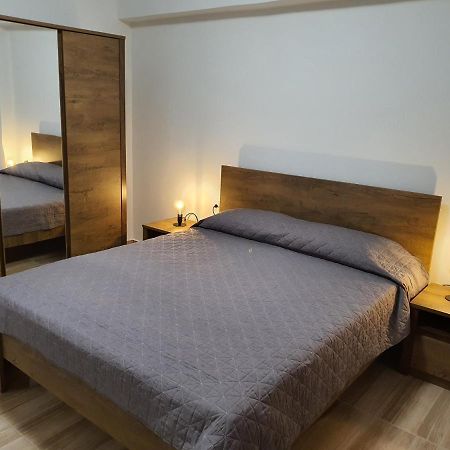 Perama View Apartments Ελεούσα Εξωτερικό φωτογραφία